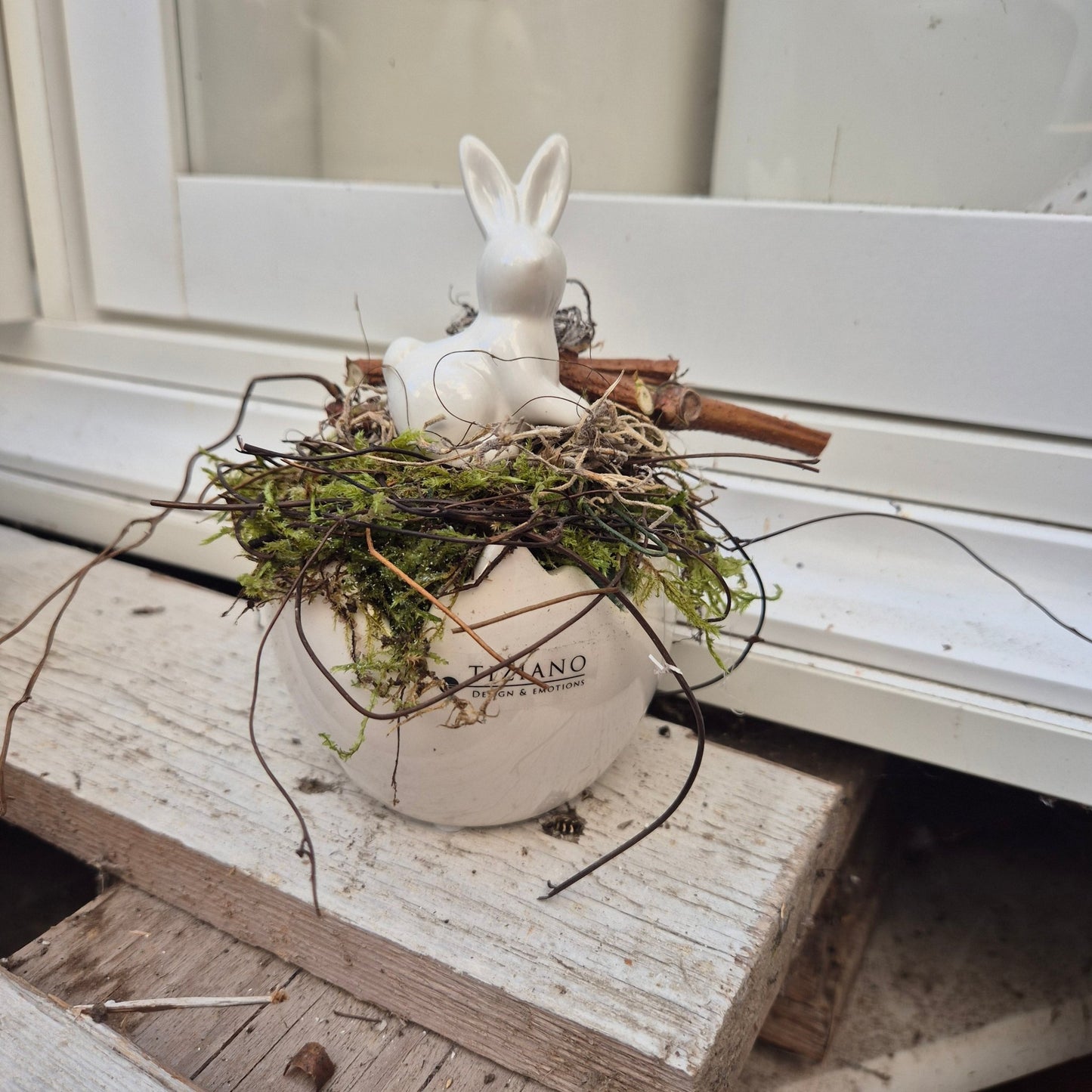 Tiziano Gesteck Hase auf Ei fertig dekoriert - Lillyano
