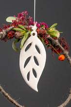 Laden Sie das Bild in den Galerie-Viewer, Tiziano Hänger Blatt Borea