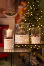 Laden Sie das Bild in den Galerie-Viewer, Windlicht Stellata LED hoch weiß-creme mit Klarglas timer