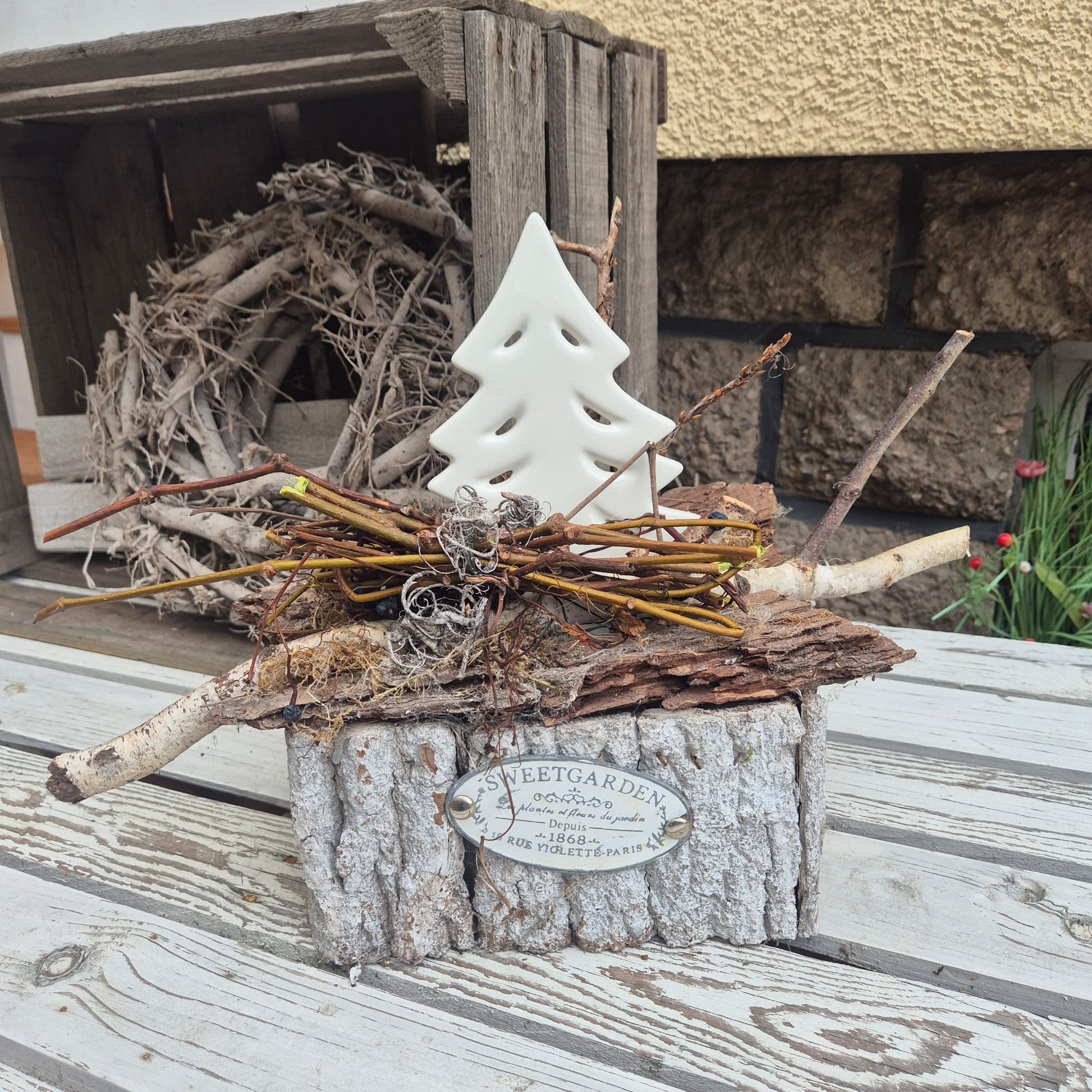 Adventsgesteck mit Holzkiste - Lillyano
