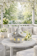 Laden Sie das Bild in den Galerie-Viewer, Tiziano Deko Figuren Kübel
