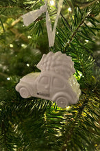 Laden Sie das Bild in den Galerie-Viewer, Tiziano Hänger Auto Herbie
