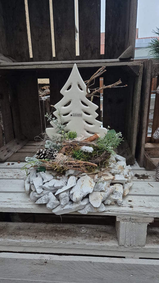 Tiziano Baum Tiana auf Kranz fertig dekoriert Weihnachtsgesteck - Lillyano