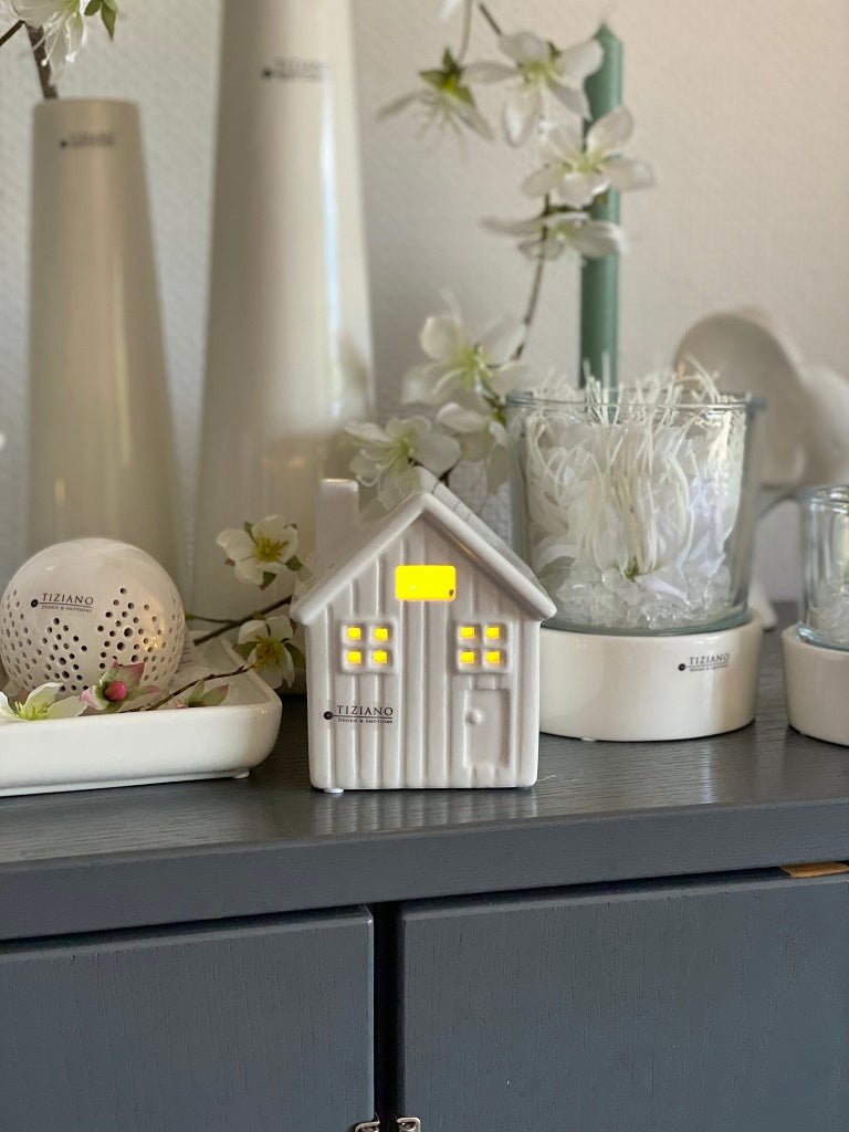 Tiziano Deko Haus Partina breit LED + Timer - Lillyano