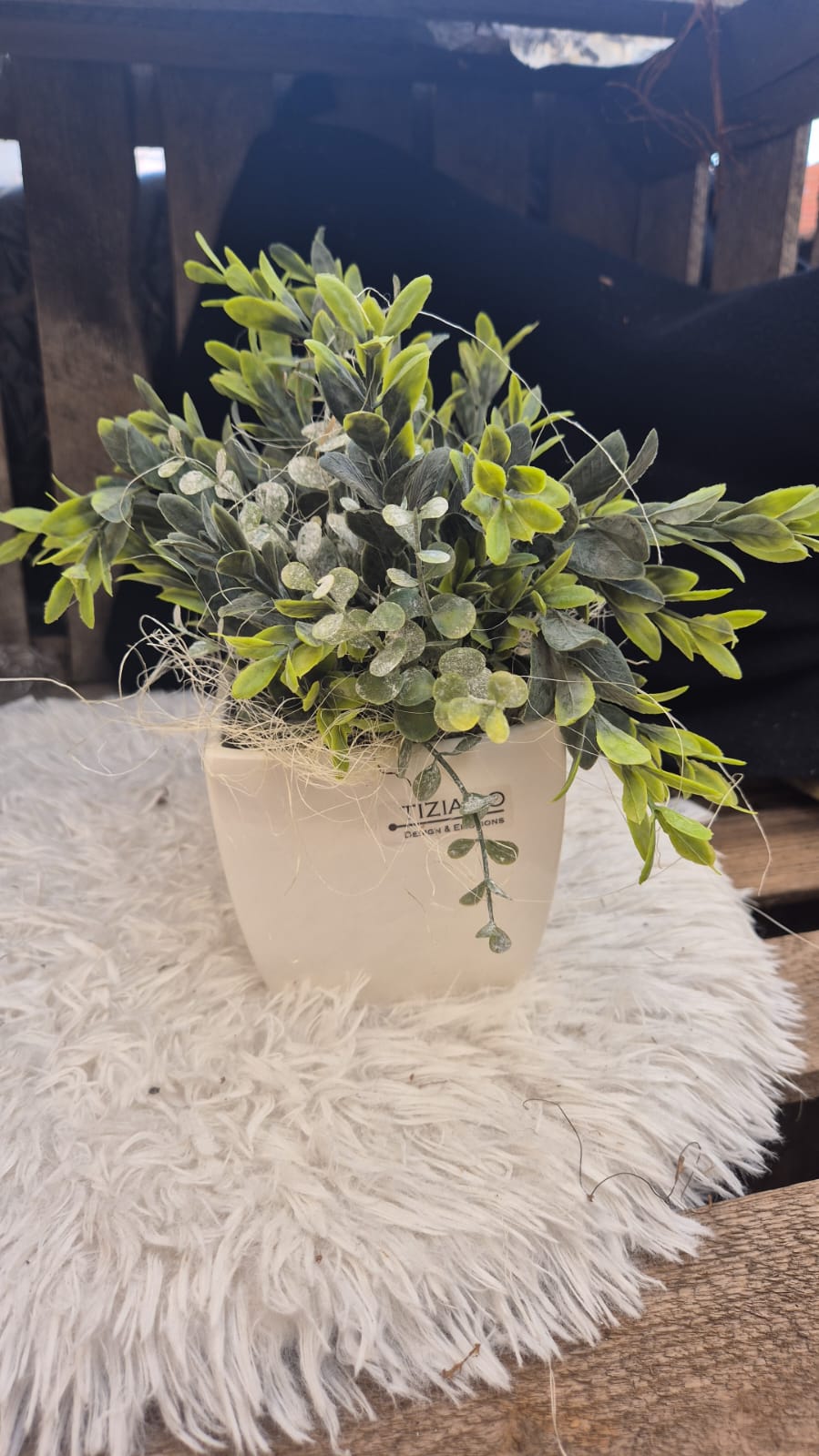 Tiziano Gesteck Kübel mit Blume fertig dekoriert - Lillyano