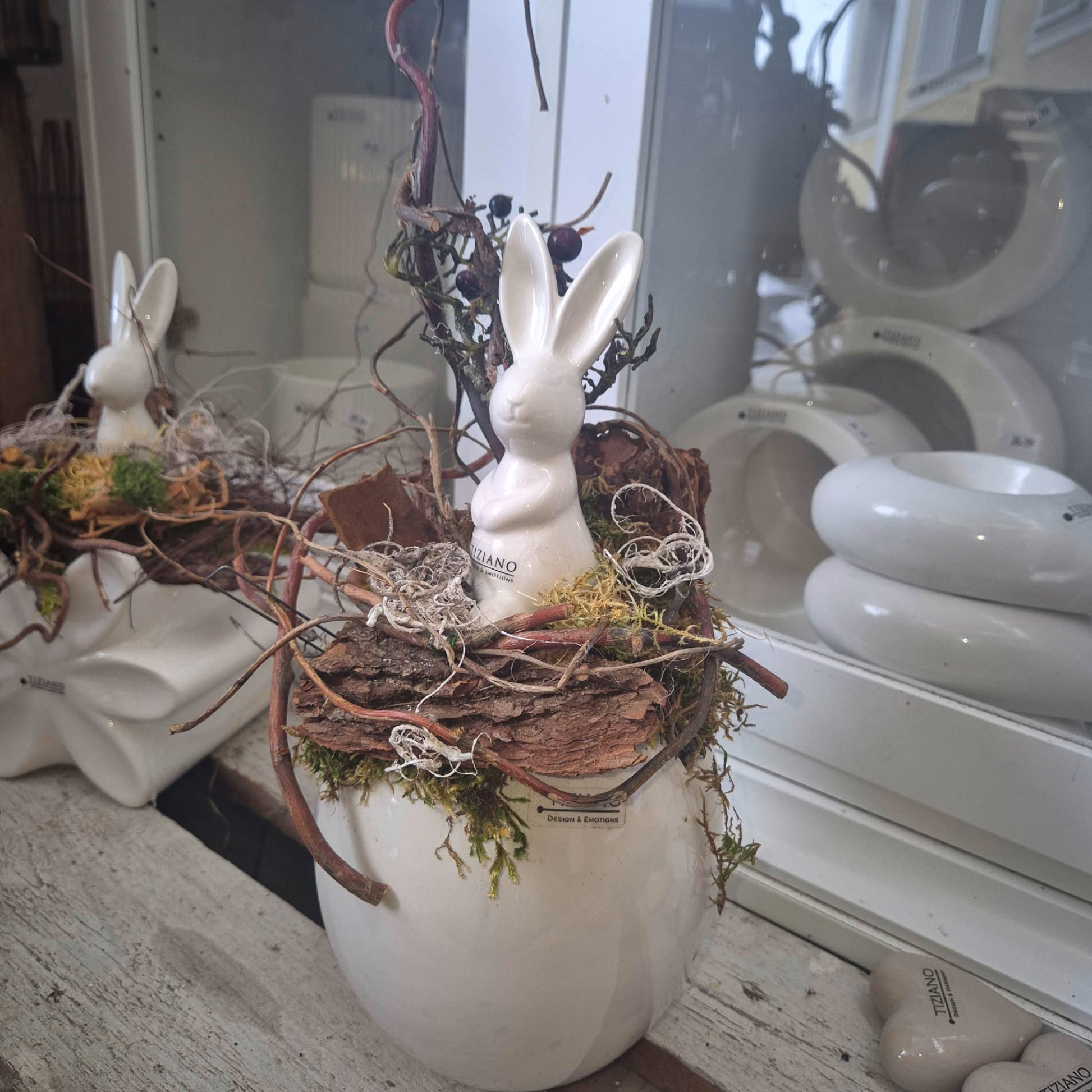 Tiziano Gesteck Tiziano Hase in Tiziano Ei Kübel - Lillyano