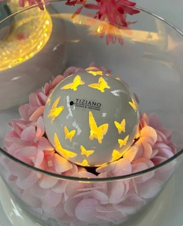 Tiziano Lichtkugel Padova Ciliana LED und Timer weiß - creme Schmetterling - Lillyano