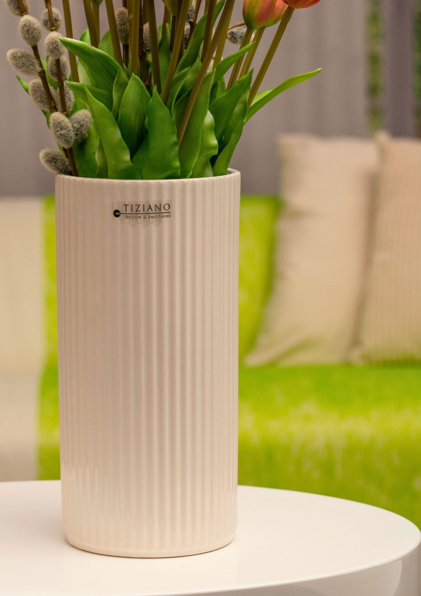 Tiziano Vase Galla creme/weiss 25 cm hoch - Lillyano