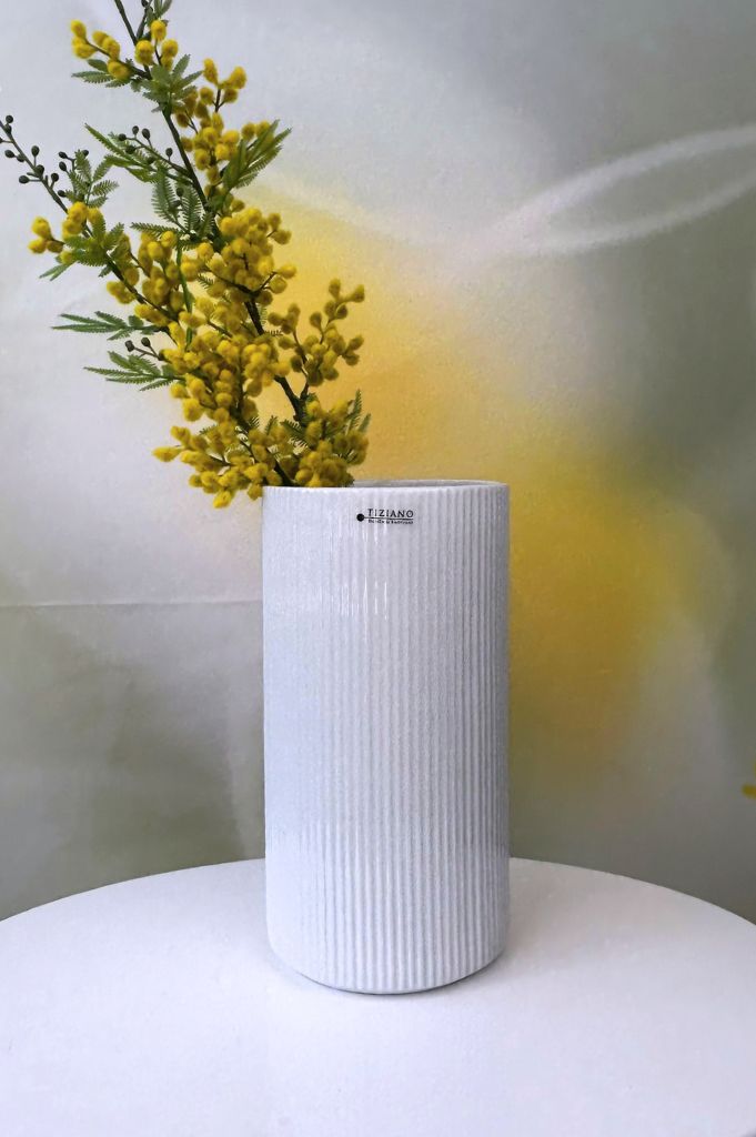 Tiziano Vase Galla creme/weiss 25 cm hoch - Lillyano
