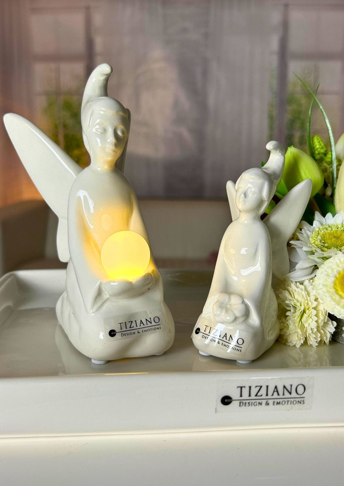 Tiziano Wichtel Fee Estrella sitzend mit led Kugel - Lillyano