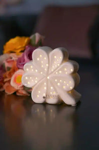 Tiziano  Glücksblatt Alegra LED mit Löchern weiß-creme