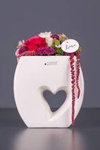 Laden Sie das Bild in den Galerie-Viewer, Deko# Geschenke# Ostern# Tiziano# Frühling# Frühjahr# dekoriert# happy# Schale# Keramik#  kaufen# online# günstig# Vase# Kübel# Figuren#
