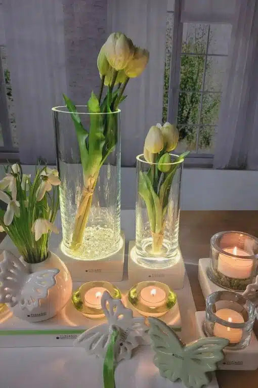 Tischlicht Mantova LED weiß-creme mit Glasvase Torre mit Timer