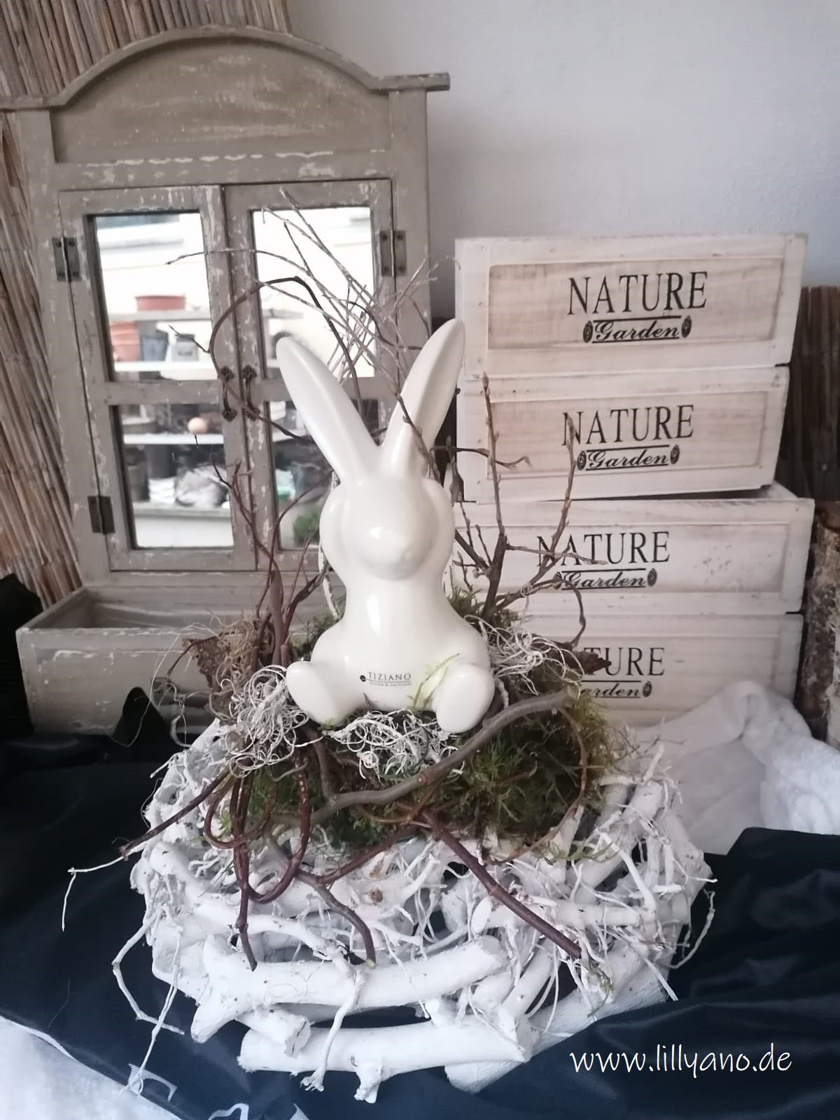 Tiziano Hase Fabrio sitzend creme - Lillyano