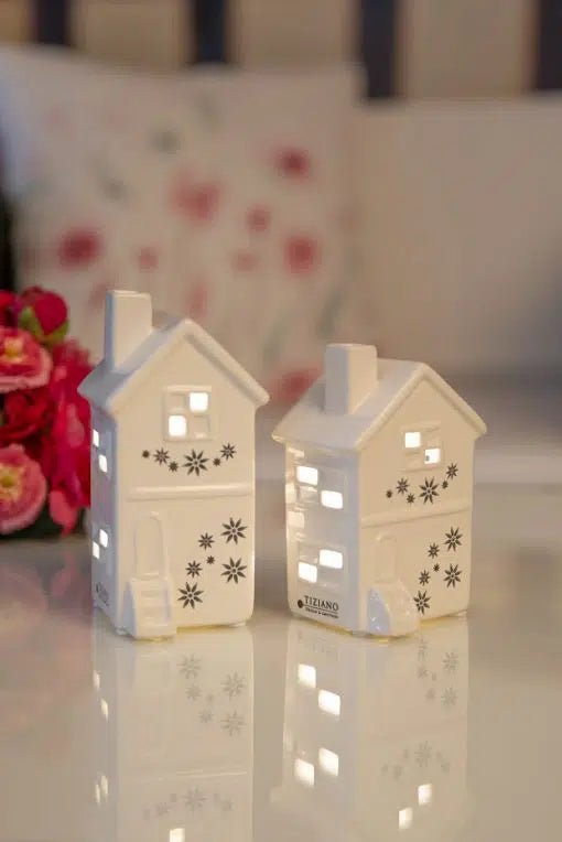 Tiziano Haus Caprera mit Blüten creme - weiß mit Led Beleuchtung - Lillyano