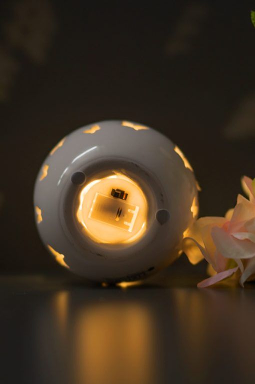 Tiziano Lichtkugel Padova Ciliana LED und Timer weiß - creme Schmetterling - Lillyano
