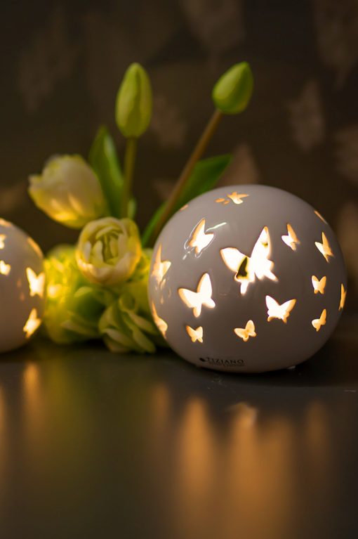 Tiziano Lichtkugel Padova Ciliana LED und Timer weiß - creme Schmetterling - Lillyano